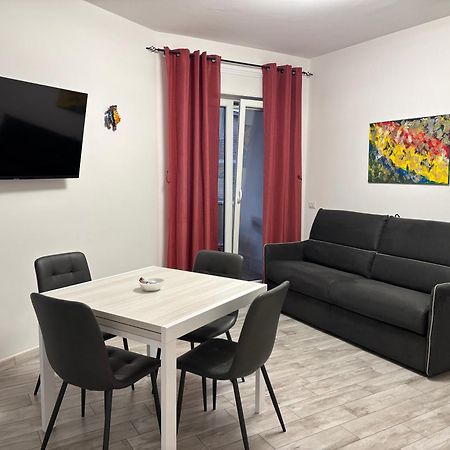 Casa Larry Apartment Marino Luaran gambar